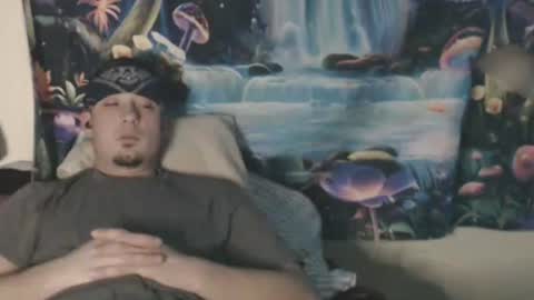 Snapshot of yobleez chatting on 11/20/25, 08:08 yobleez online show from 11/20/25, 08:08