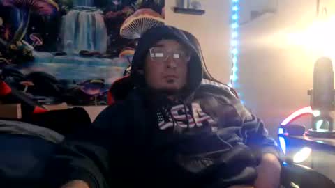 Snapshot of yobleez chatting on 11/23/25, 05:02 yobleez online show from 11/23/25, 05:02