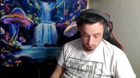 Snapshot of yobleez chatting on 01/11/26, 10:15 yobleez online show from 01/11/26, 10:15