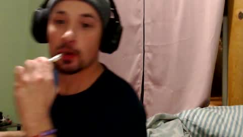 Snapshot of yobleez chatting on 02/18/26, 05:58 yobleez online show from 02/18/26, 05:58