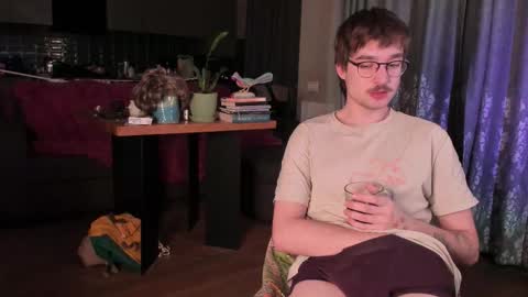 Snapshot of yoga_pizza_420 chatting on 02/04/26, 04:40 Max online show from 02/04/26, 04:40