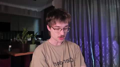 Max online show from 05/11/26, 03:34