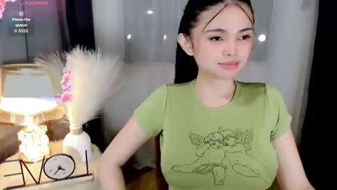 Snapshot of yogirl_abby chatting on 06/25/26, 04:22 Hi i am Abby i am Filipina Aussie youve ever wanted to meet NOT INTO CHEAP GUY online show from 06/25/26, 04:22
