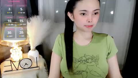 Snapshot of yogirl_abby chatting on 06/29/26, 04:51 Hi i am Abby i am Filipina Aussie youve ever wanted to meet NOT INTO CHEAP GUY online show from 06/29/26, 04:51