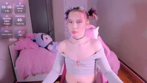 Mikaella - Mika online show from 03/11/26, 10:38