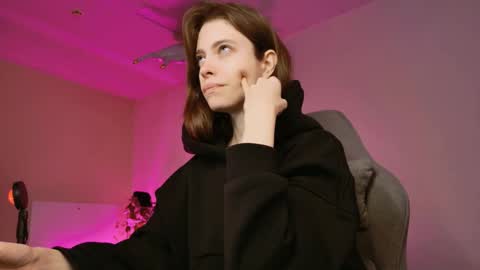 yoka_paradoxxx online show from 09/28/25, 05:13