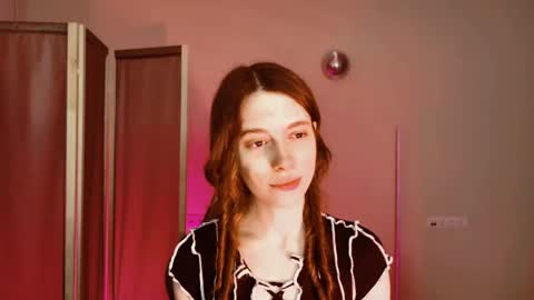 Snapshot of yoka_paradoxxx chatting on 04/19/26, 11:20 yoka_paradoxxx online show from 04/19/26, 11:20