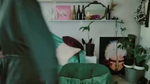 yoka_paradoxxx online show from 06/20/26, 10:51