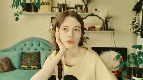 yoka_paradoxxx online show from 06/23/26, 07:17