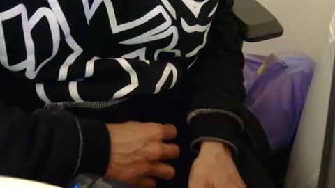 Snapshot of yokaxondoo chatting on 03/17/26, 06:17 yokaxondoo online show from 03/17/26, 06:17