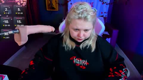 Yoki online show from 02/12/26, 07:03