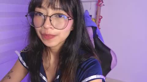 Snapshot of yommi_winx chatting on 11/12/25, 02:12 Yommi Winx online show from 11/12/25, 02:12