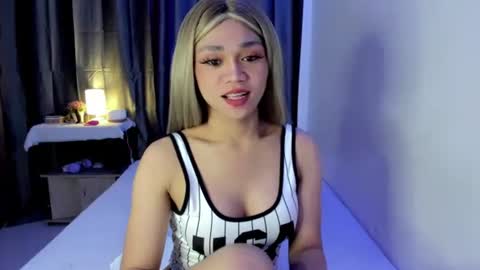 yona online show from 10/22/25, 08:41