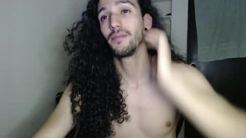 Snapshot of yong_malu67 chatting on 10/16/25, 12:11 YGN Malu online show from 10/16/25, 12:11