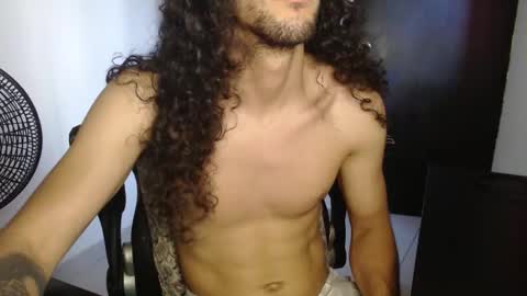 Snapshot of yong_malu67 chatting on 11/01/25, 10:01 YGN Malu online show from 11/01/25, 10:01