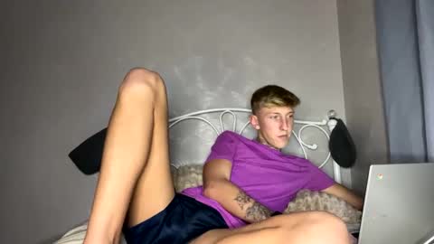 Snapshot of yorkshirelad208 chatting on 01/04/25, 09:41 Harrison online show from 01/04/25, 09:41