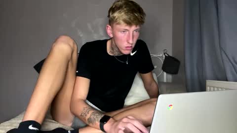 Snapshot of yorkshirelad208 chatting on 01/11/25, 09:46 Harrison online show from 01/11/25, 09:46