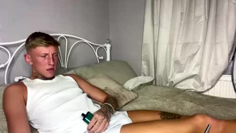 Snapshot of yorkshirelad208 chatting on 03/10/25, 06:34 Harrison online show from 03/10/25, 06:34