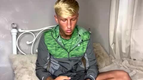 Snapshot of yorkshirelad208 chatting on 11/03/25, 03:57 Harrison online show from 11/03/25, 03:57