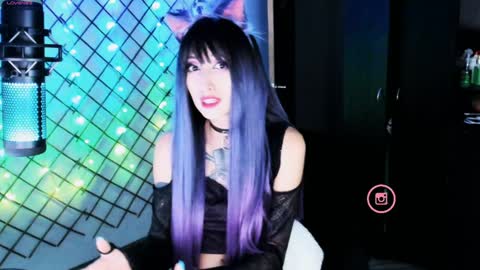 Snapshot of yoshino_san chatting on 12/27/24, 11:10 you can call me Andy or yoshi 3 online show from 12/27/24, 11:10