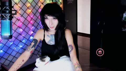 Snapshot of yoshino_san chatting on 12/29/24, 09:52 you can call me Andy or yoshi 3 online show from 12/29/24, 09:52