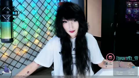 Snapshot of yoshino_san chatting on 12/30/24, 09:40 you can call me Andy or yoshi 3 online show from 12/30/24, 09:40