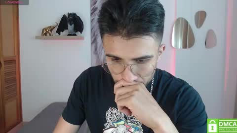 yoshy_man online show from 01/25/25, 06:34