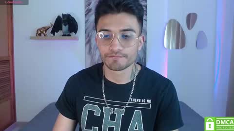 yoshy_man online show from 02/01/25, 06:32