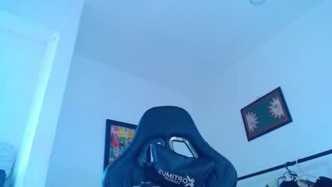 Snapshot of yosoy_enzo2020 chatting on 02/16/26, 01:29 Enzo online show from 02/16/26, 01:29