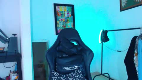 Snapshot of yosoy_enzo2020 chatting on 03/01/26, 02:19 Enzo online show from 03/01/26, 02:19