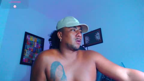 Snapshot of yosoy_enzo2020 chatting on 04/21/26, 03:24 Enzo online show from 04/21/26, 03:24