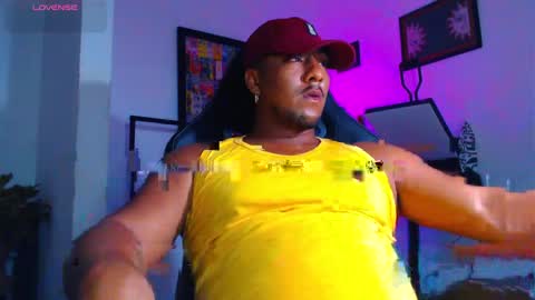Snapshot of yosoy_enzo2020 chatting on 04/27/26, 04:54 Enzo online show from 04/27/26, 04:54