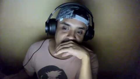 Snapshot of yosue015 chatting on 02/20/25, 03:23 yosue online show from 02/20/25, 03:23