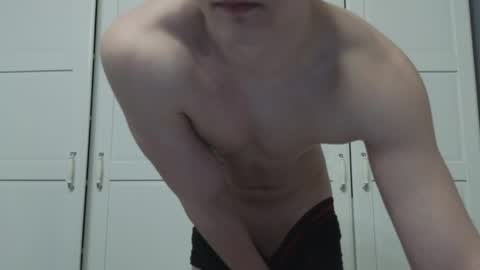 Snapshot of you_dream_ chatting on 02/12/26, 12:27 you_dream_ online show from 02/12/26, 12:27