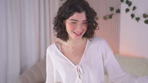 Elizabeth brunette -- Darline blonde  online show from 12/11/24, 07:09