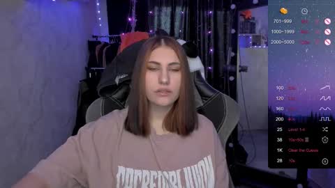 Snapshot of you_lika chatting on 02/10/25, 03:35 Lika online show from 02/10/25, 03:35