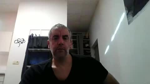 Snapshot of youdeservit chatting on 02/04/25, 08:35 CrayZio online show from 02/04/25, 08:35