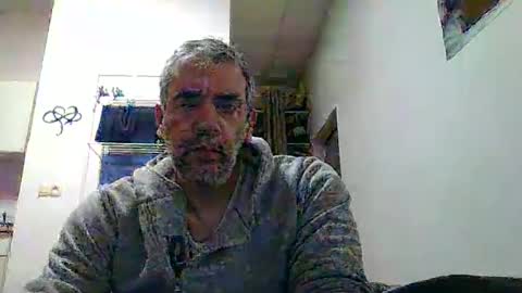 Snapshot of youdeservit chatting on 02/12/25, 06:40 CrayZio online show from 02/12/25, 06:40