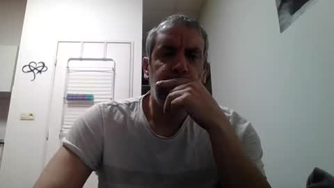 Snapshot of youdeservit chatting on 03/10/25, 02:06 CrayZio online show from 03/10/25, 02:06