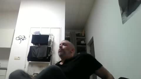 Snapshot of youdeservit chatting on 10/04/25, 06:50 CrayZio online show from 10/04/25, 06:50