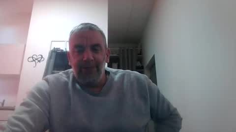 Snapshot of youdeservit chatting on 02/06/26, 02:20 CrayZio online show from 02/06/26, 02:20