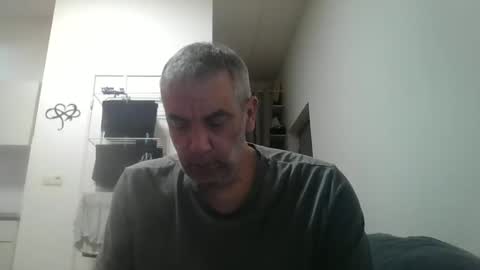 Snapshot of youdeservit chatting on 02/14/26, 11:07 CrayZio online show from 02/14/26, 11:07