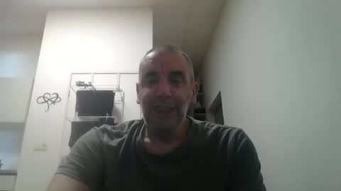 Snapshot of youdeservit chatting on 02/15/26, 01:09 CrayZio online show from 02/15/26, 01:09