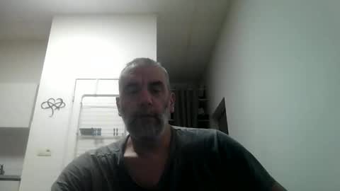 Snapshot of youdeservit chatting on 03/11/26, 09:32 CrayZio online show from 03/11/26, 09:32