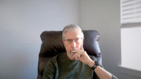 Colorado Guy Straight online show from 11/09/25, 07:45