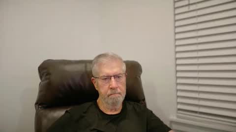 Colorado Guy Straight online show from 11/15/25, 04:54