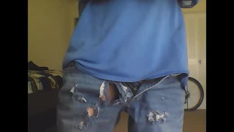 Snapshot of youneverknowimight2 chatting on 12/04/24, 07:12 kindahorny online show from 12/04/24, 07:12