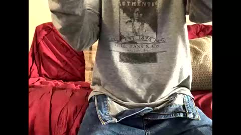 Snapshot of youneverknowimight2 chatting on 10/20/25, 03:01 kindahorny online show from 10/20/25, 03:01