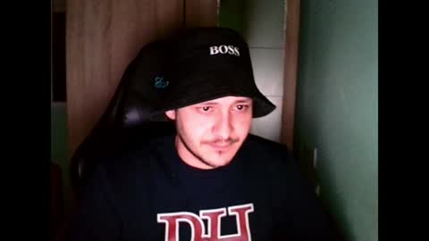 Snapshot of younromki chatting on 12/25/24, 09:54 A... online show from 12/25/24, 09:54