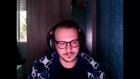 Snapshot of younromki chatting on 02/01/26, 12:26 A... online show from 02/01/26, 12:26